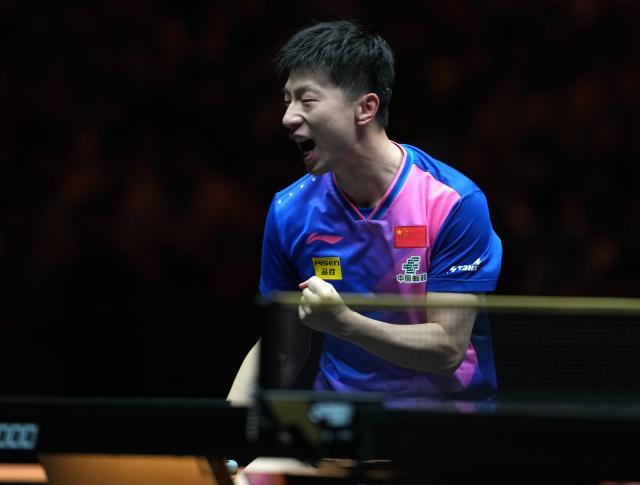 1727969343235094480.jpg (体育)(2)乒乓球——WTT中国大满贯:马龙晋级八强XxjpseC007373_20241003_PEPFN0A001.jpg